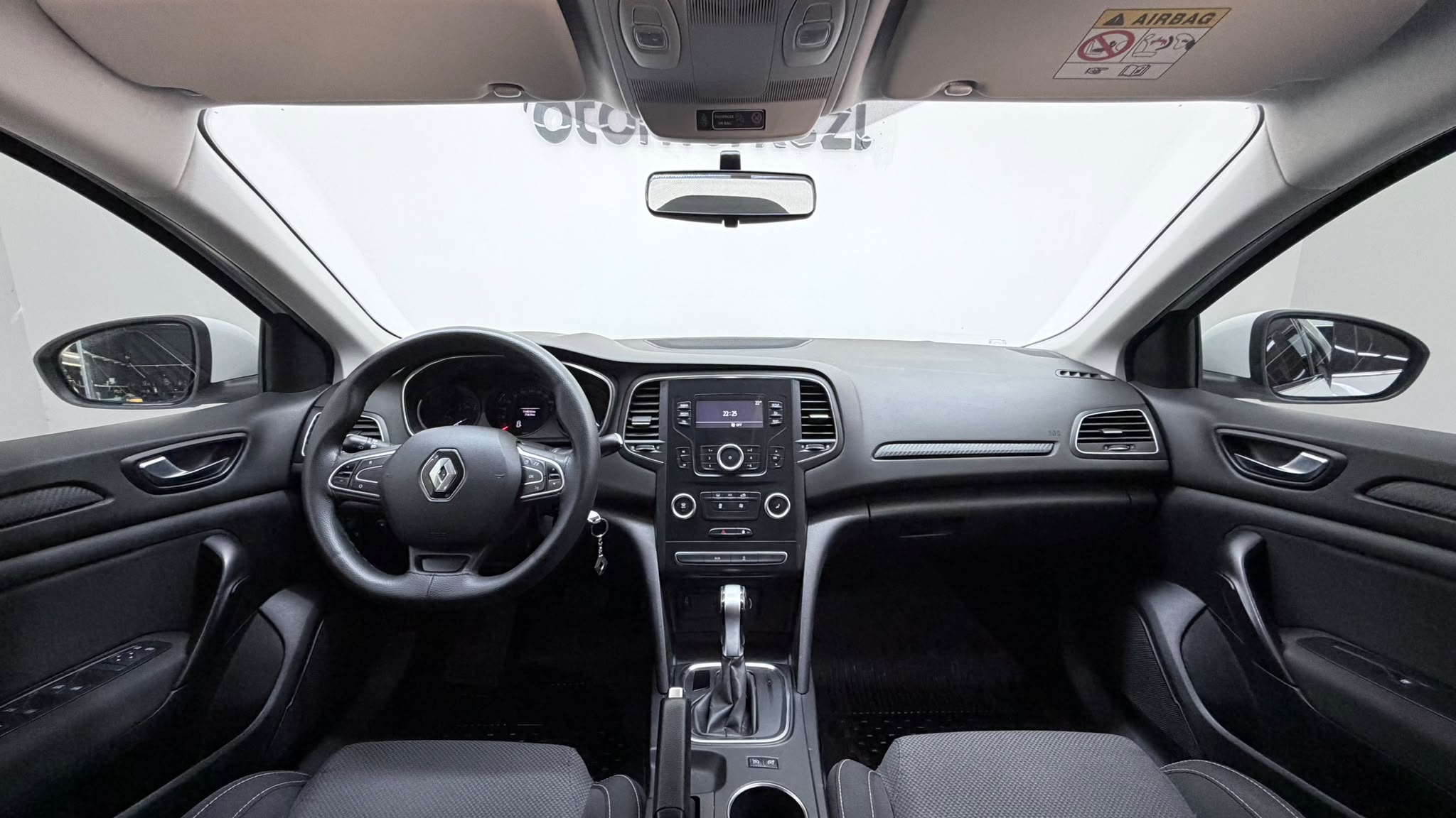 RENAULT MEGANE 9